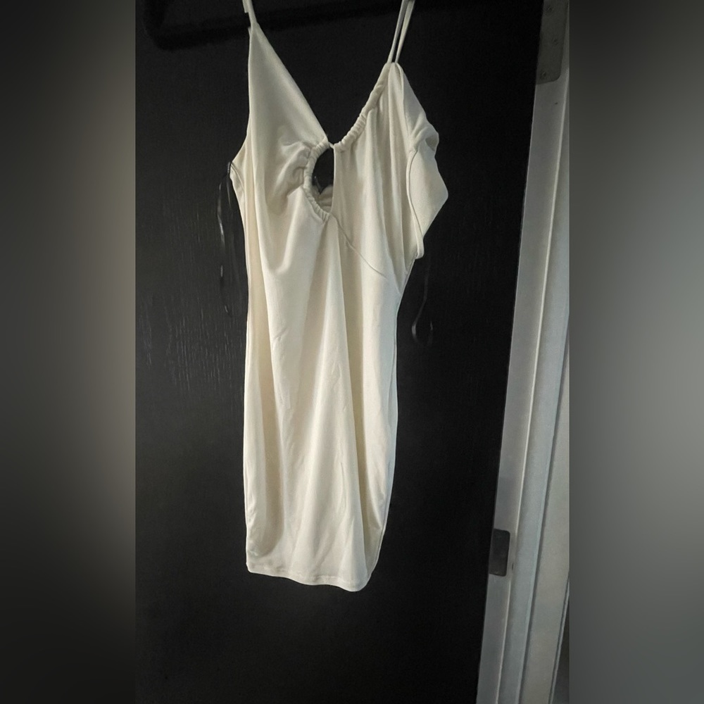 White party bodycon dress